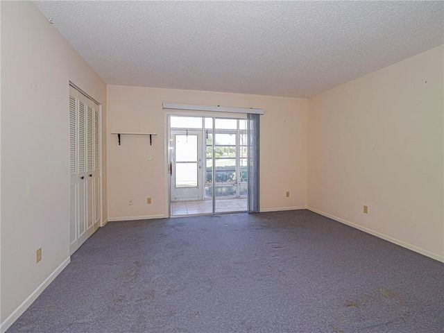 76 Royal Oak Drive 104, Vero Beach, FL 32962