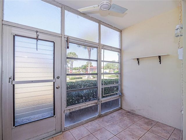 76 Royal Oak Drive 104, Vero Beach, FL 32962
