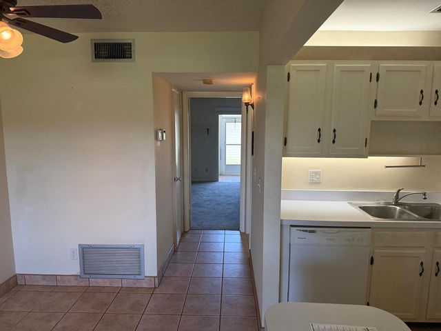 76 Royal Oak Drive 104, Vero Beach, FL 32962