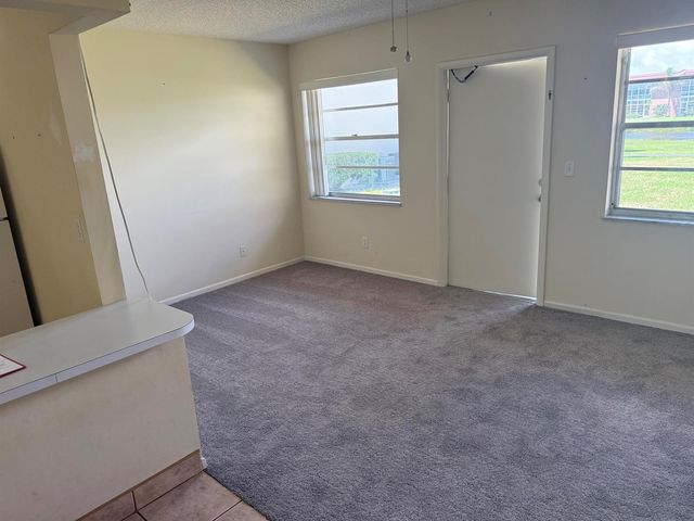 76 Royal Oak Drive 104, Vero Beach, FL 32962
