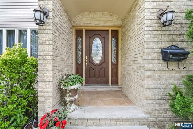 255 Jefferson Avenue, River Edge, NJ 07661