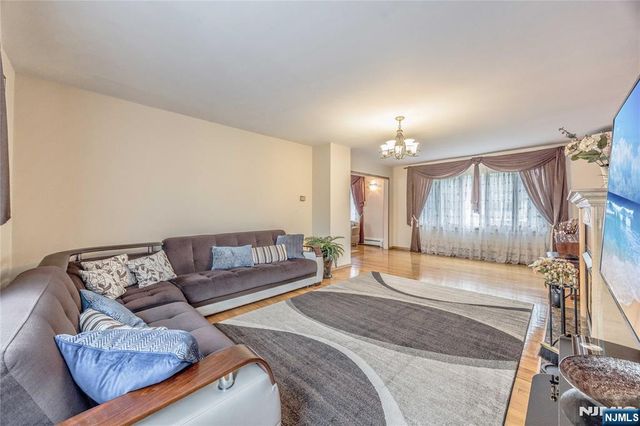 255 Jefferson Avenue, River Edge, NJ 07661