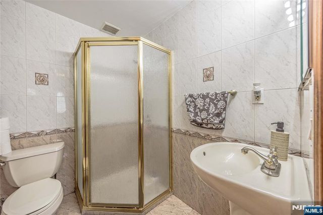 255 Jefferson Avenue, River Edge, NJ 07661