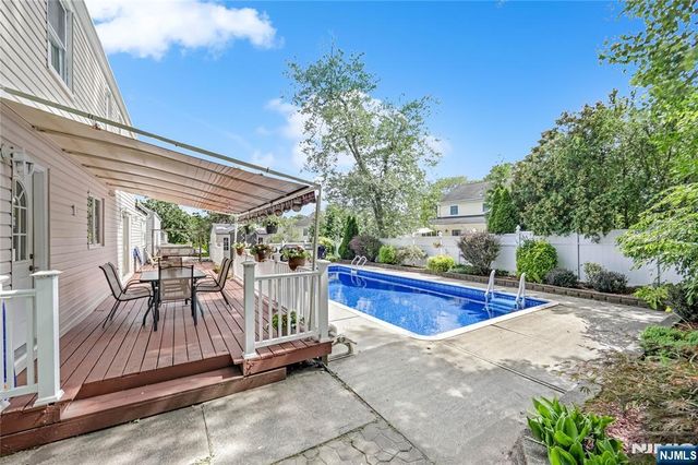 255 Jefferson Avenue, River Edge, NJ 07661