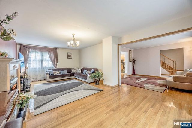 255 Jefferson Avenue, River Edge, NJ 07661
