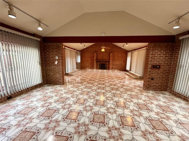 7007 Avenue F, Houston, TX 77011