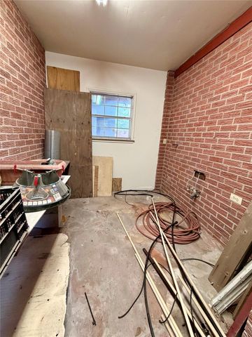 7007 Avenue F, Houston, TX 77011