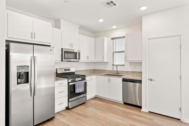 5480 seacliffe Place 44, San Diego, CA 92154