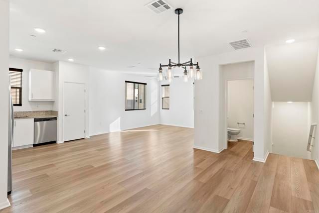 5480 seacliffe Place 44, San Diego, CA 92154