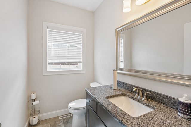 44 Sheffield St, Windham, NH 03087