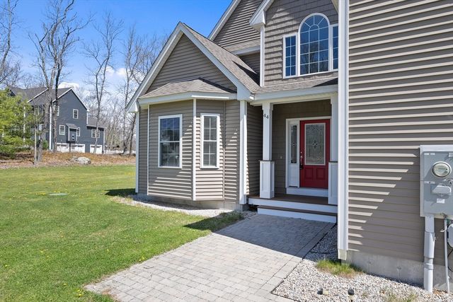 44 Sheffield St, Windham, NH 03087