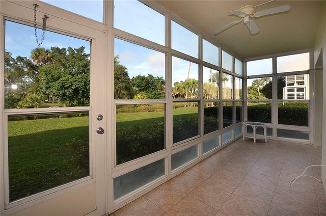 2 Vista Gardens Trail 106, Vero Beach, FL 32962