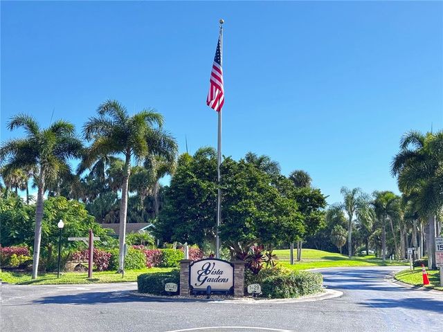 2 Vista Gardens Trail 106, Vero Beach, FL 32962