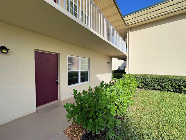 2 Vista Gardens Trail 106, Vero Beach, FL 32962