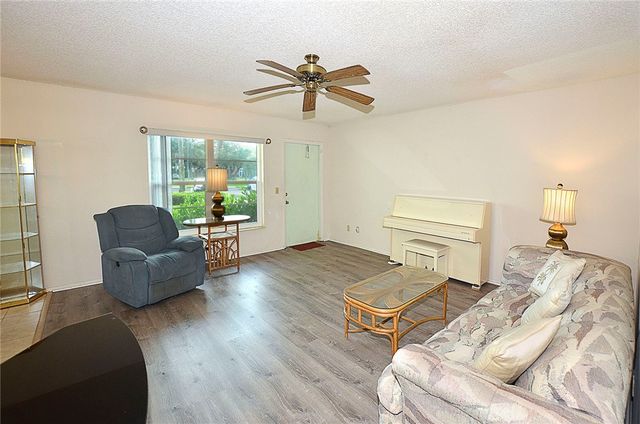 2 Vista Gardens Trail 106, Vero Beach, FL 32962