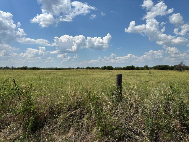3767 Eastline Road, Whitewright, TX 75491