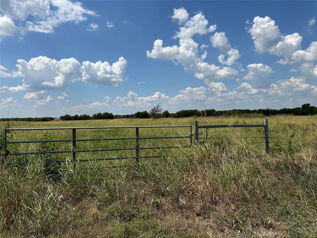 3767 Eastline Road, Whitewright, TX 75491