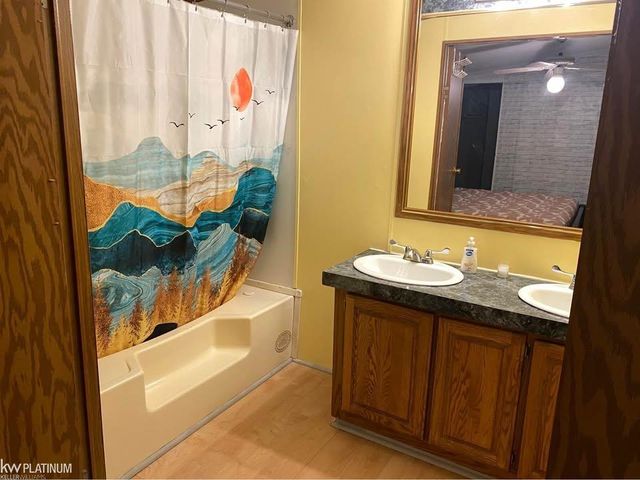43605 Teal Circle, Clinton Twp, MI 48036