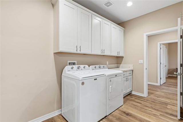 2875 Cactus Bloom Drive, Bullhead City, AZ 86429