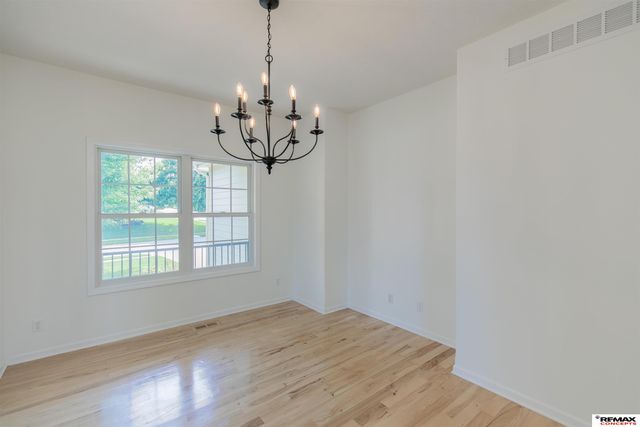 3805 S 202nd Street, Omaha, NE 68130