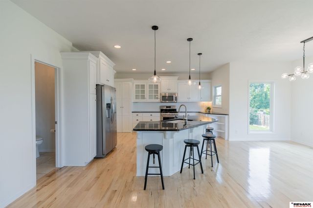 3805 S 202nd Street, Omaha, NE 68130