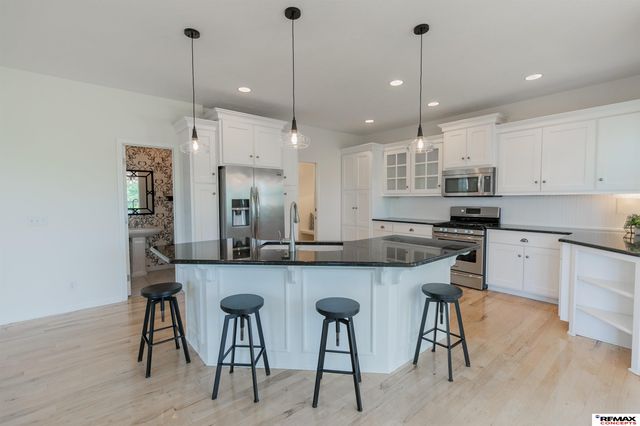 3805 S 202nd Street, Omaha, NE 68130