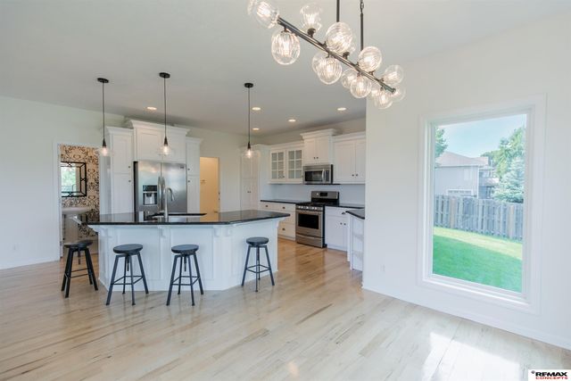 3805 S 202nd Street, Omaha, NE 68130
