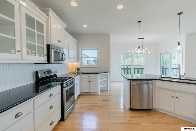 3805 S 202nd Street, Omaha, NE 68130