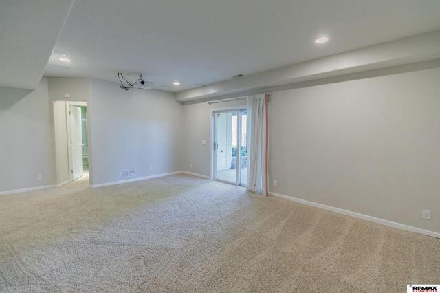 3805 S 202nd Street, Omaha, NE 68130