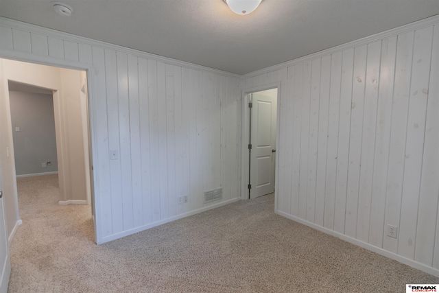 3805 S 202nd Street, Omaha, NE 68130