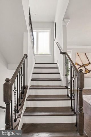 9203-A FOREST HAVEN DR, Alexandria, VA 22309