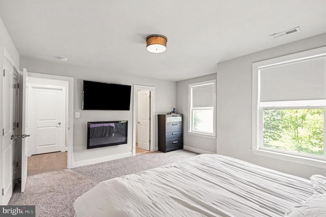 9203-A FOREST HAVEN DR, Alexandria, VA 22309