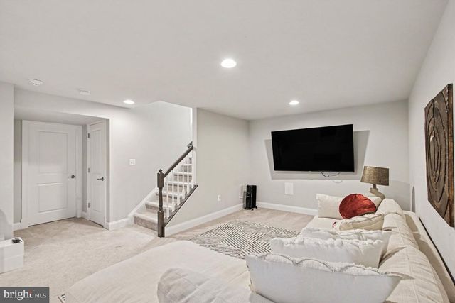 9203-A FOREST HAVEN DR, Alexandria, VA 22309