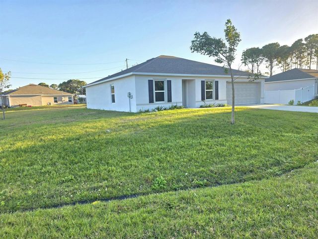 2772 SE Garfield Avenue, Port St. Lucie, FL 34952