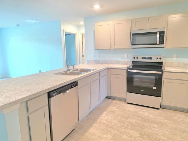 2772 SE Garfield Avenue, Port St. Lucie, FL 34952