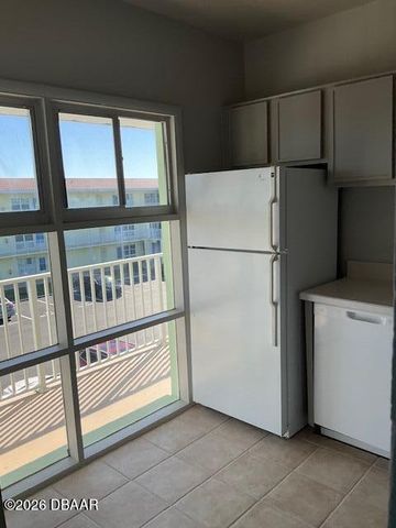 715 S Beach St Apt 311D, Daytona Beach, FL 32114