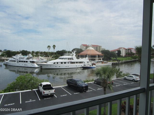 715 S Beach St Apt 311D, Daytona Beach, FL 32114