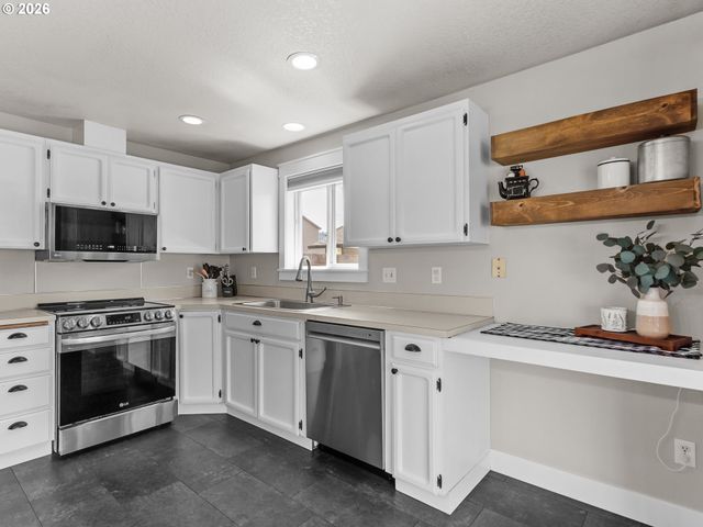 247 Loganberry St, Woodland, WA 98674