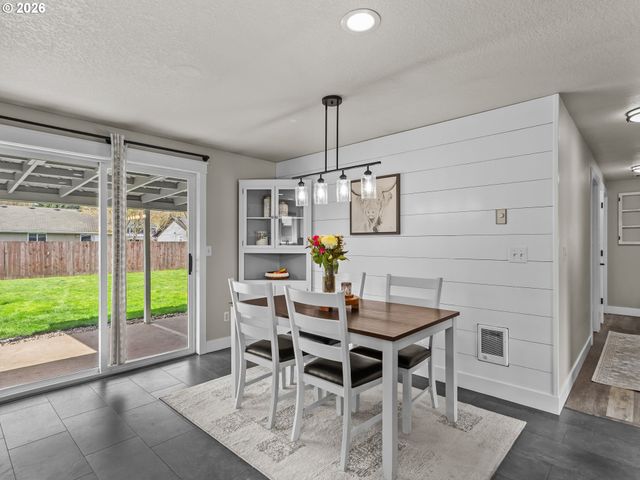 247 Loganberry St, Woodland, WA 98674