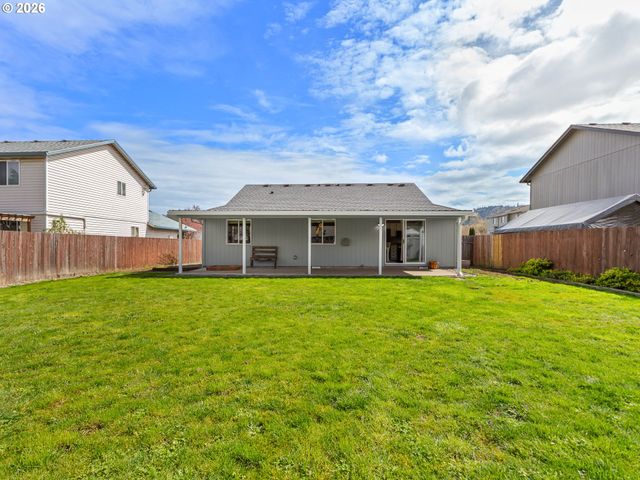 247 Loganberry St, Woodland, WA 98674
