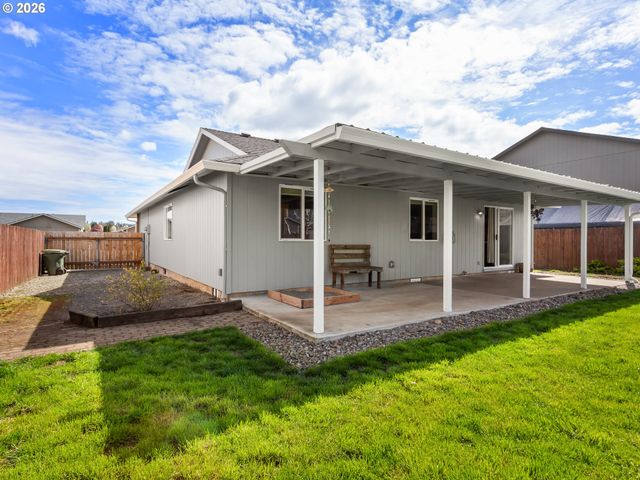 247 Loganberry St, Woodland, WA 98674