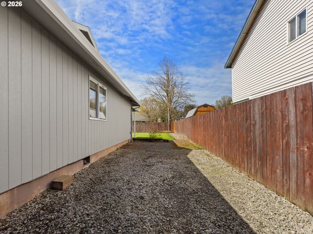 247 Loganberry St, Woodland, WA 98674