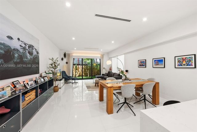 3376 Perry Frow Dr A, Miami, FL 33133