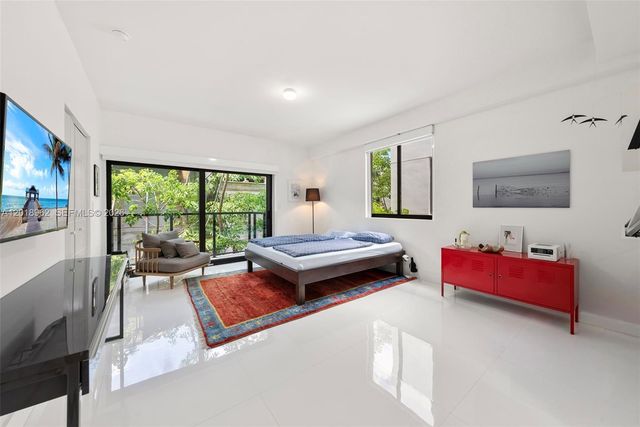 3376 Perry Frow Dr A, Miami, FL 33133