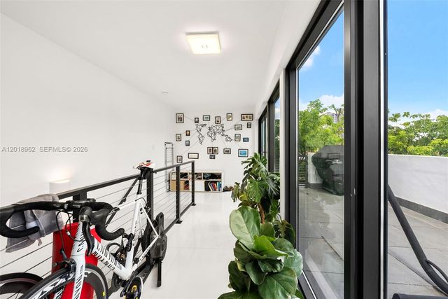 3376 Perry Frow Dr A, Miami, FL 33133