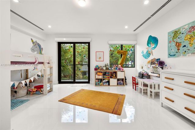 3376 Perry Frow Dr A, Miami, FL 33133