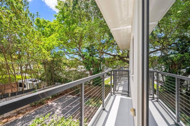 3376 Perry Frow Dr A, Miami, FL 33133