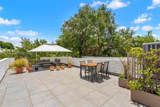 3376 Perry Frow Dr A, Miami, FL 33133