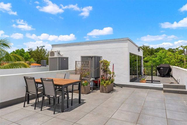3376 Perry Frow Dr A, Miami, FL 33133
