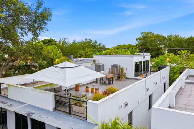 3376 Perry Frow Dr A, Miami, FL 33133